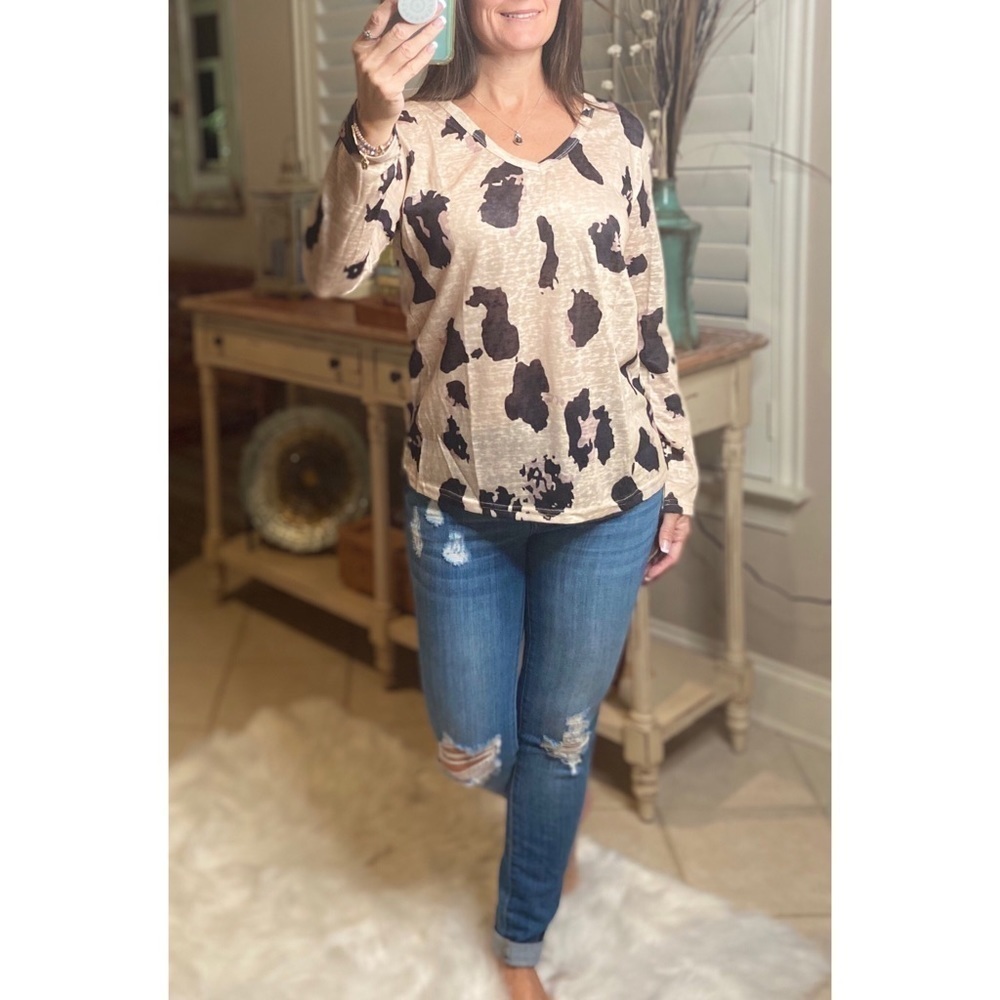 Leopard Print Knit V-Neck Long Sleeve Taupe 3920 - Picture 9 of 9